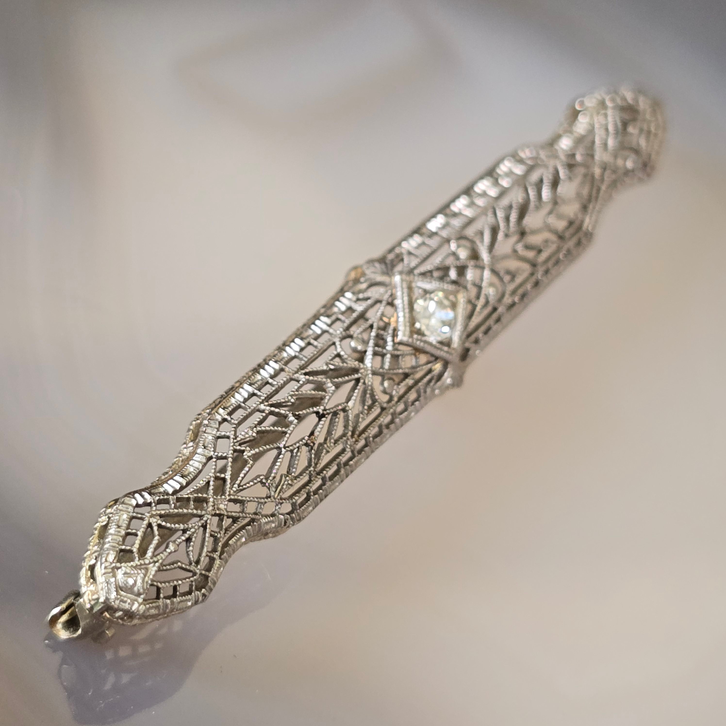 Antique 14k Gold Art Deco Filigree Bar Brooch with Diamond Estate Jewelry Pin