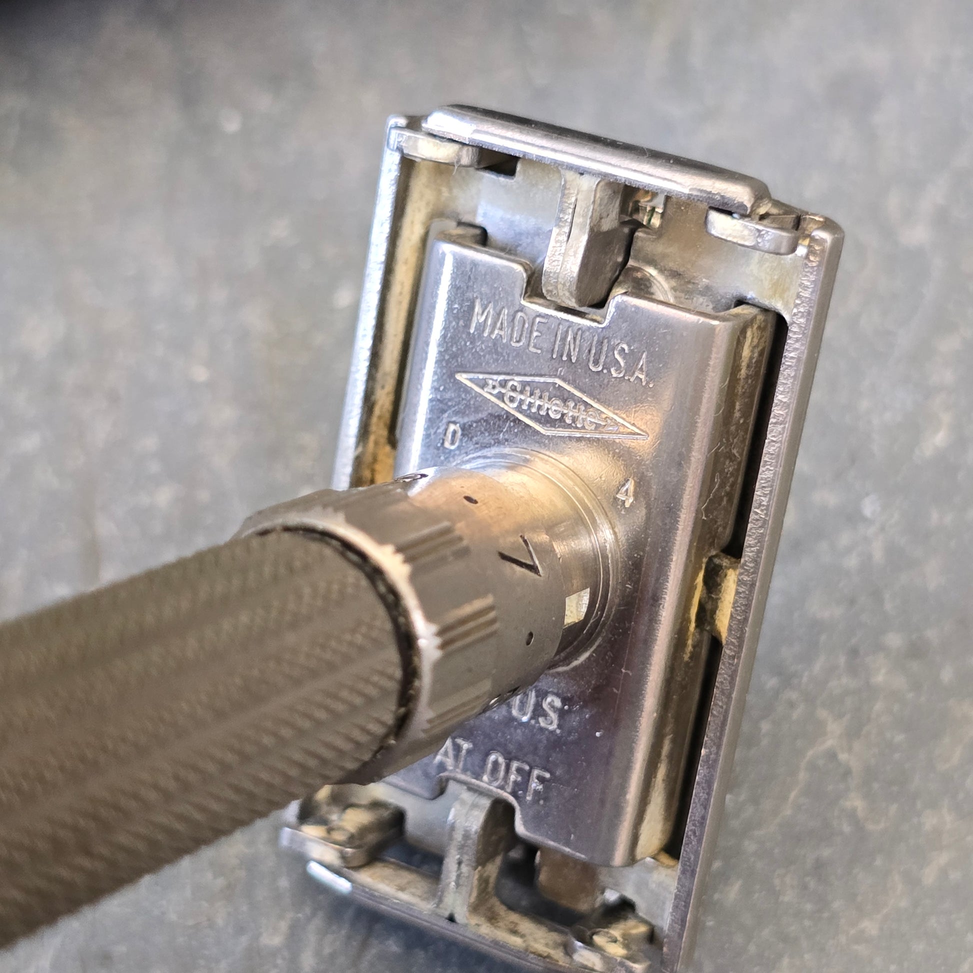 1958 Vintage Gillette D4 TTO Adjustable Fat Boy Safety Razor in Original Box