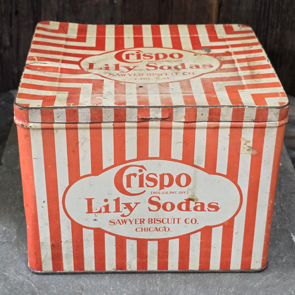 Crispo Lily Sodas Sawyer Biscuit Co. Chicago Antique Cracker Advertising Tin Can
