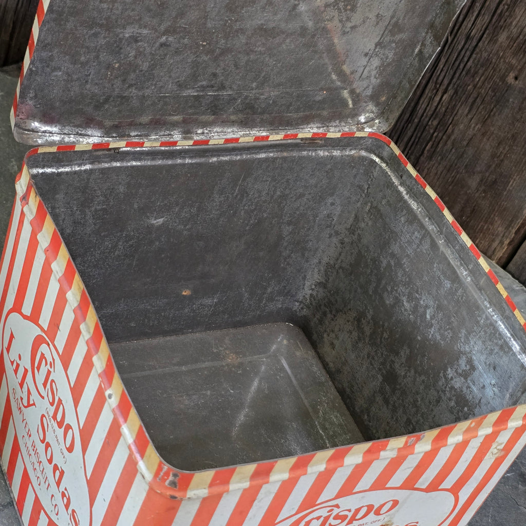 Crispo Lily Sodas Sawyer Biscuit Co. Chicago Antique Cracker Advertising Tin Can