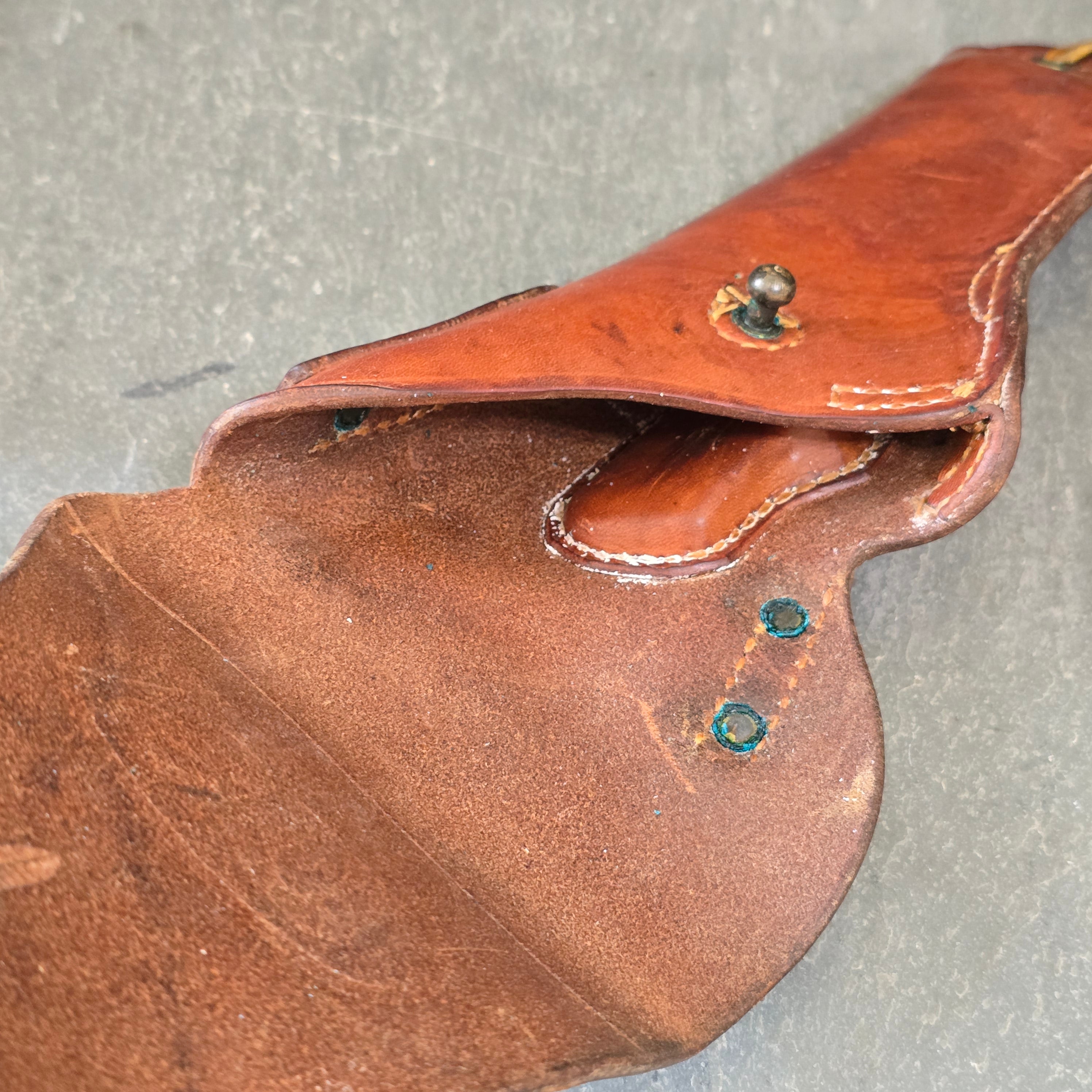 US Army Military Vintage WW2 Boyt .44 Caliber Colt Pistol Leather Gun Holster