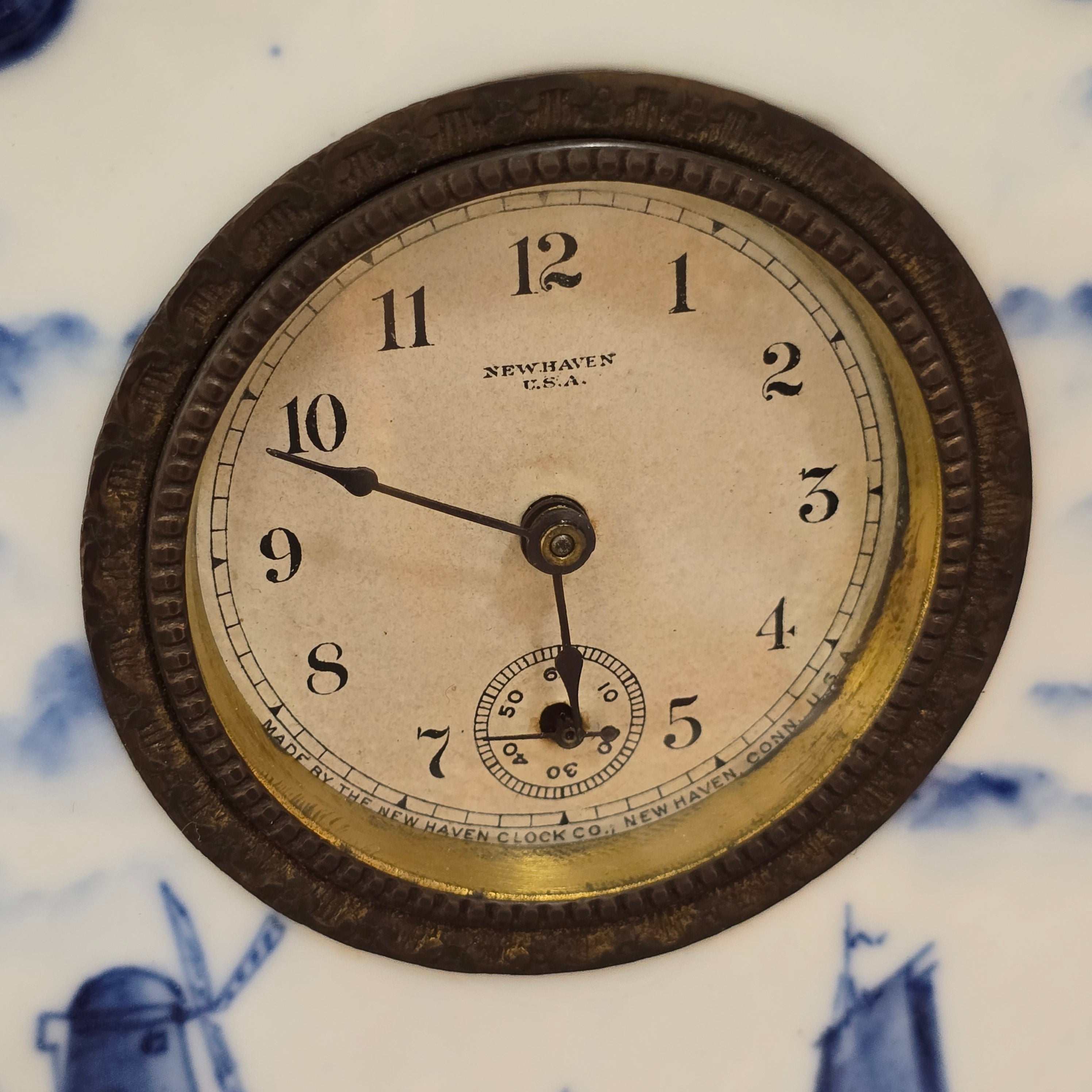 Working Antique Delft Dutch Themed Blue & White Delftware New Haven Mantel Clock