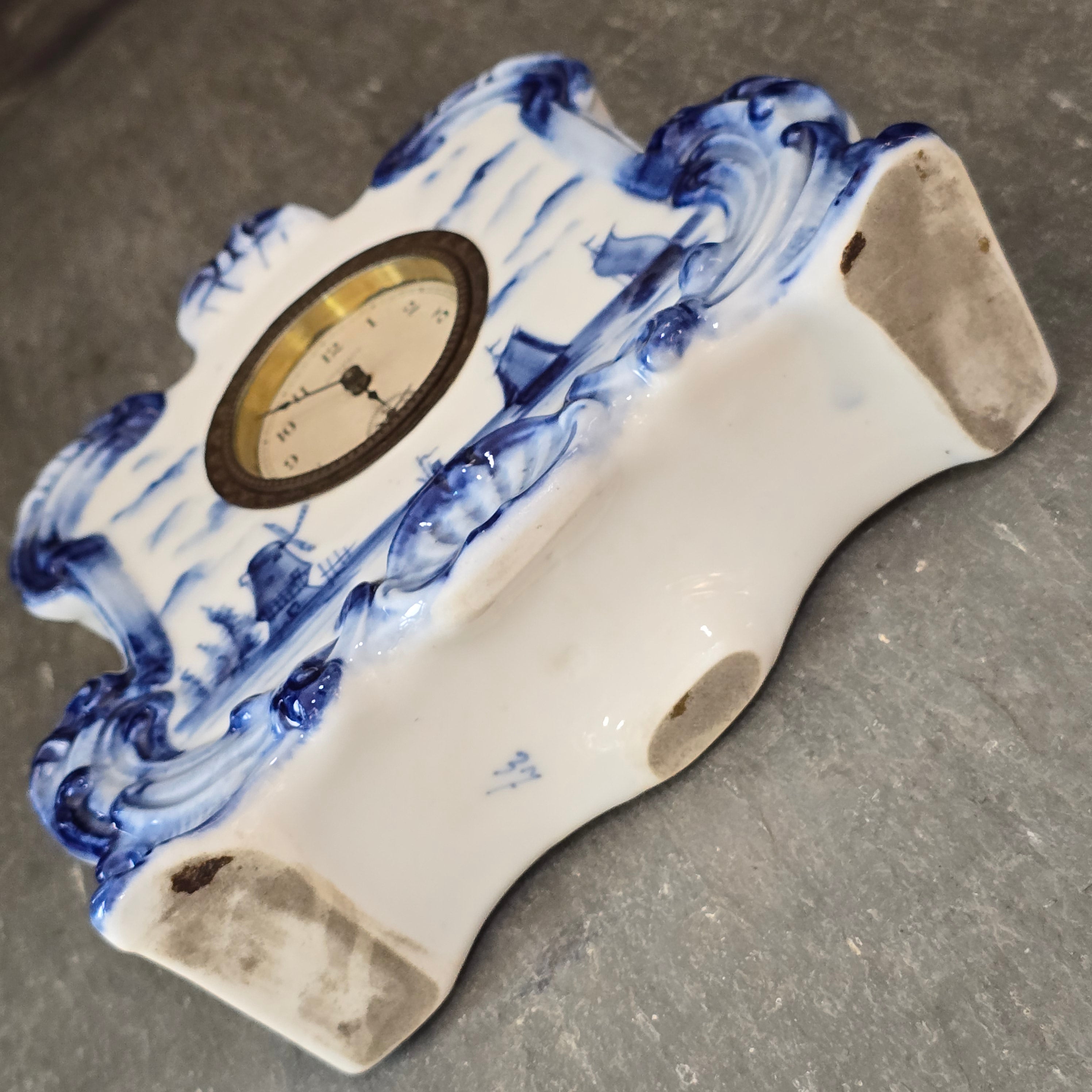 Working Antique Delft Dutch Themed Blue & White Delftware New Haven Mantel Clock