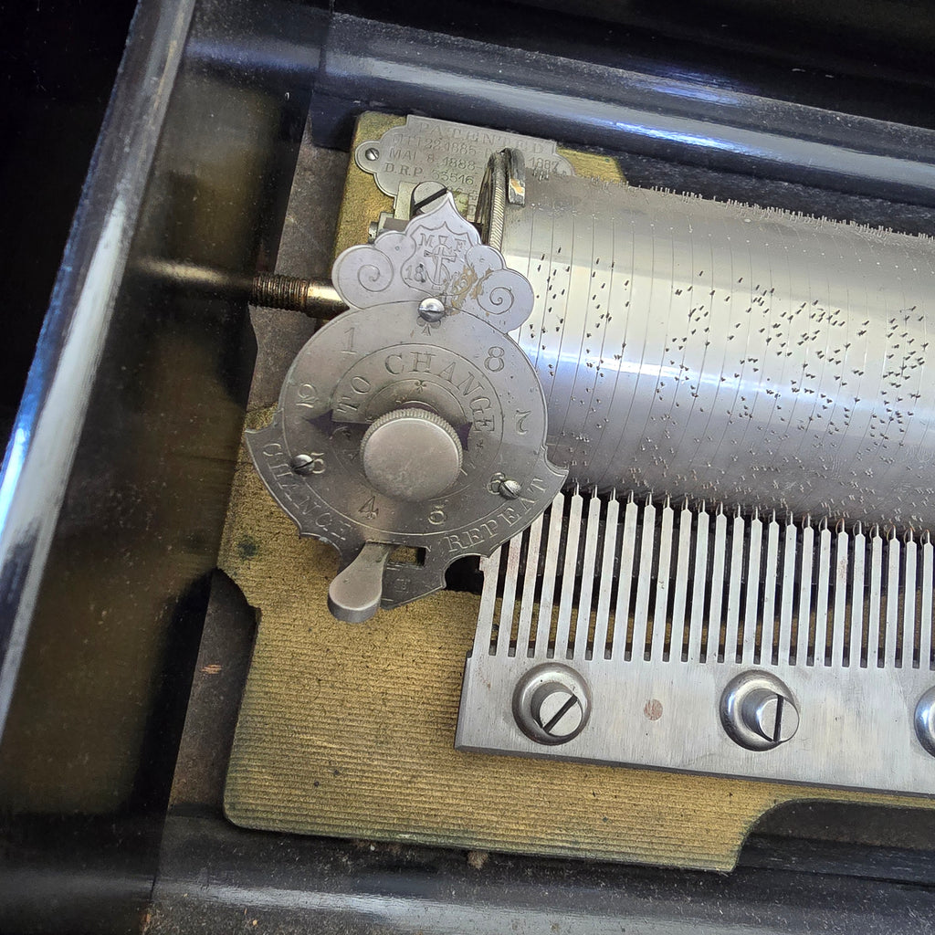 Antique Late Victorian Mermod Freres 8 Tune 62 Note 9 Inch Cylinder Music Box