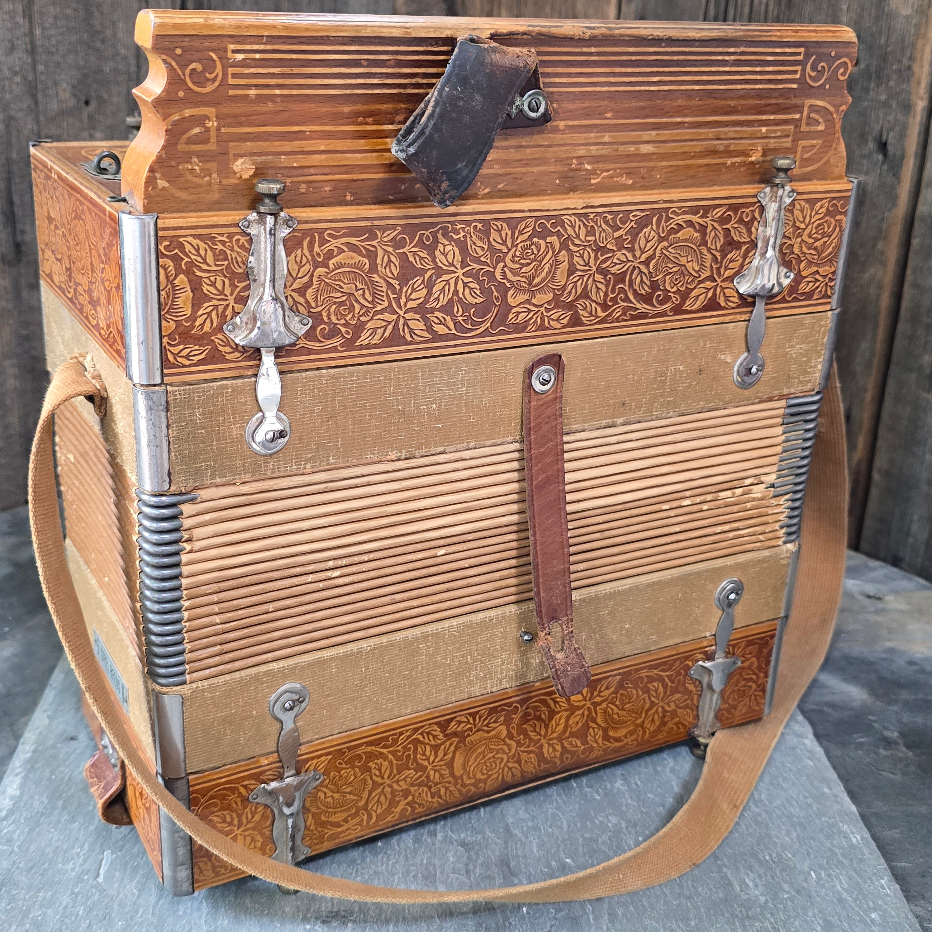 Antique c. 1920's Modello Gigini P'Mico NY Koch Hohner Made Accordion Melodeon