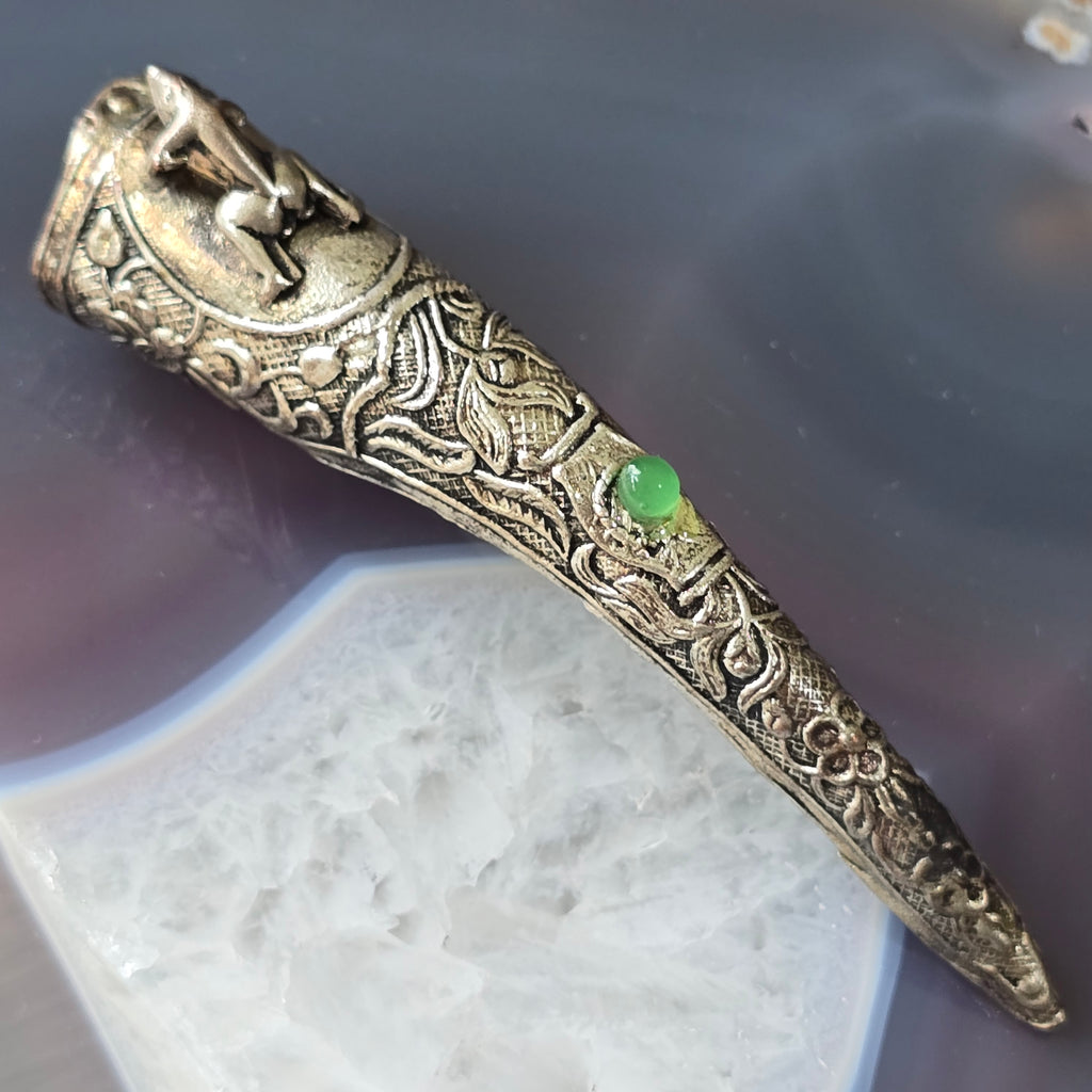 Antique Embossed Chinese Fingernail Guard Frog Green Cabochon Finger Nail Guard