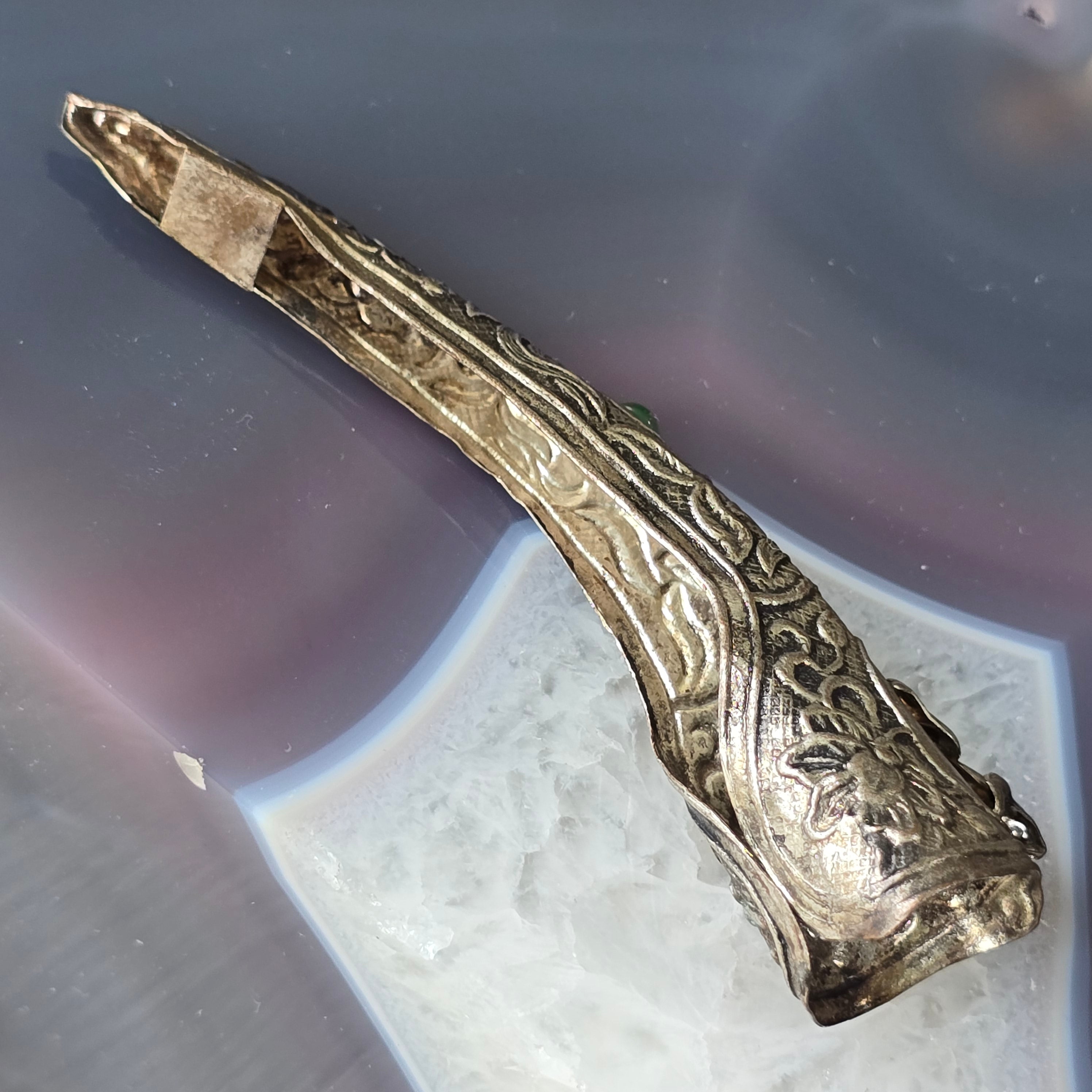 Antique Embossed Chinese Fingernail Guard Frog Green Cabochon Finger Nail Guard