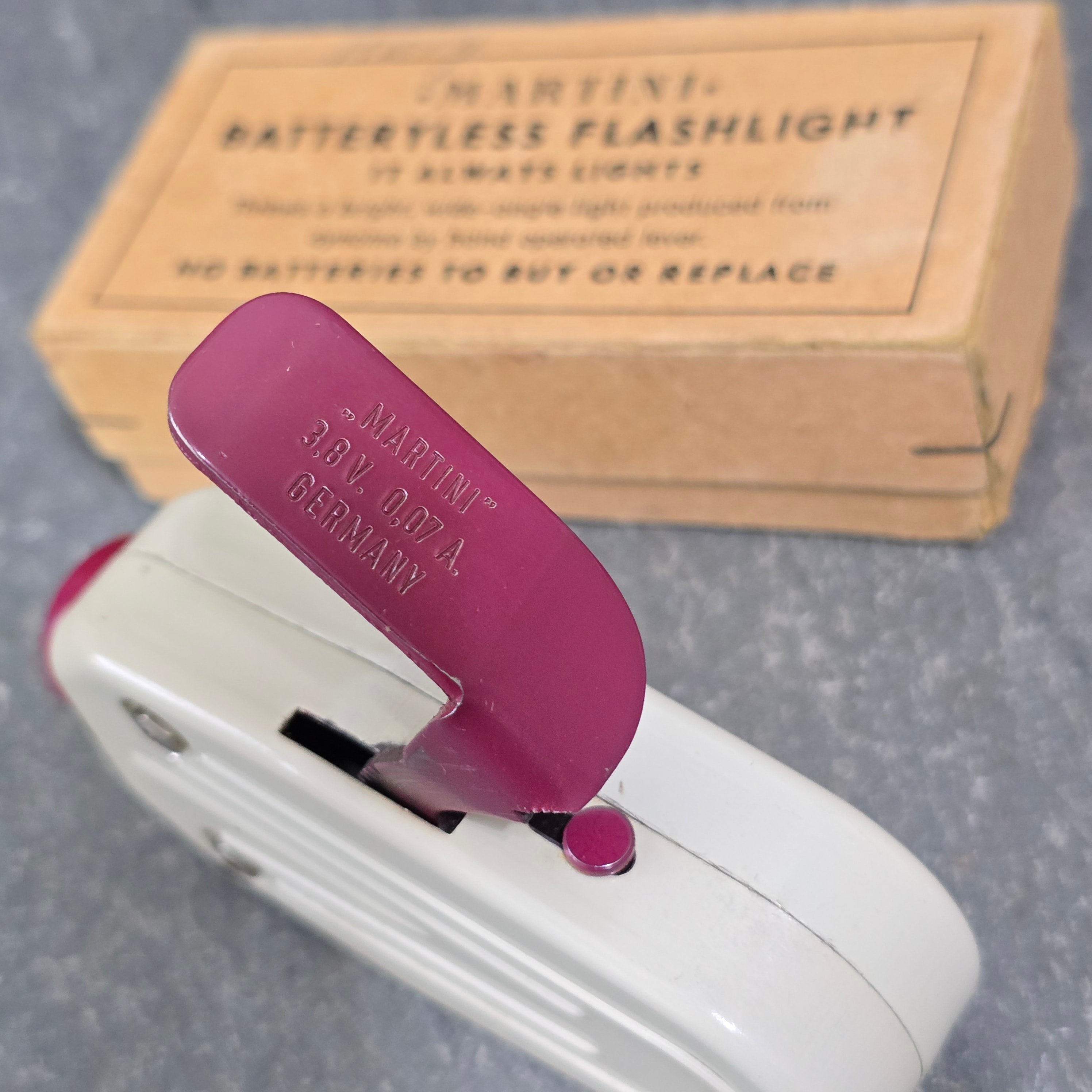 Martini Batteryless Flashlight Vintage Dynamo Squeeze Flash Light & Original Box