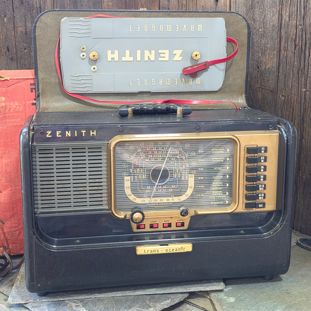 Zenith Model H500 Trans-Oceanic Multi-Band Portable Tube Radio & Original Box