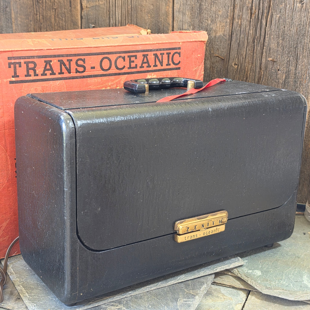Zenith Model H500 Trans-Oceanic Multi-Band Portable Tube Radio & Original Box