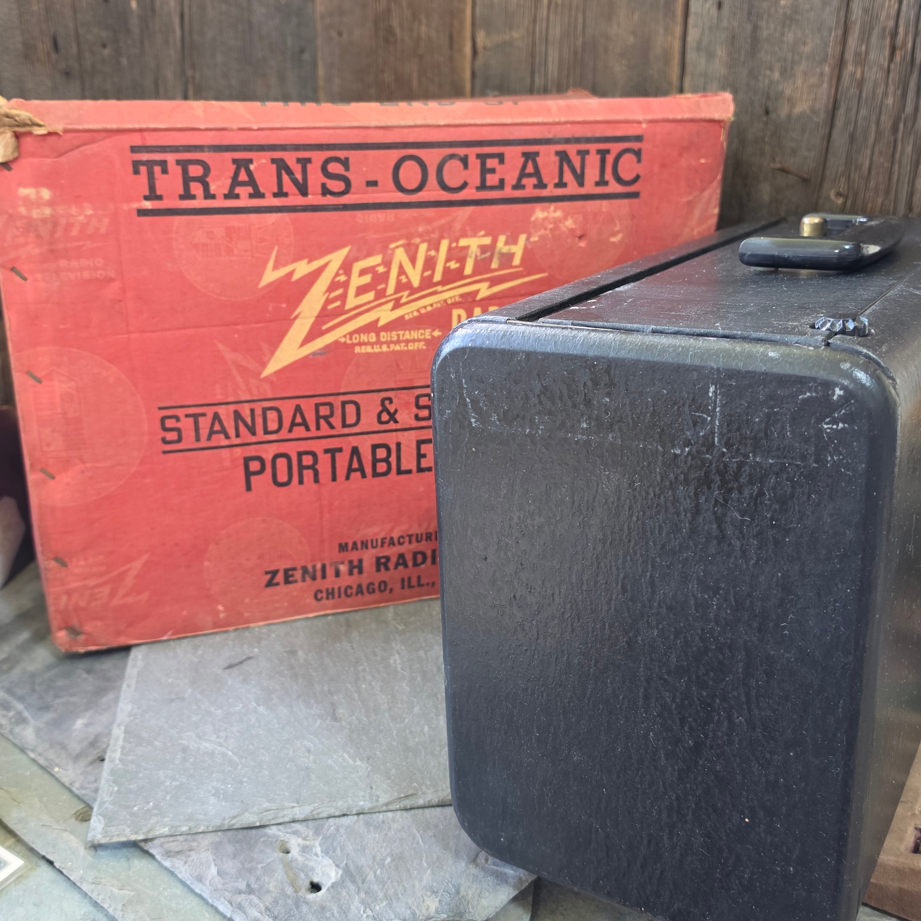 Zenith Model H500 Trans-Oceanic Multi-Band Portable Tube Radio & Original Box
