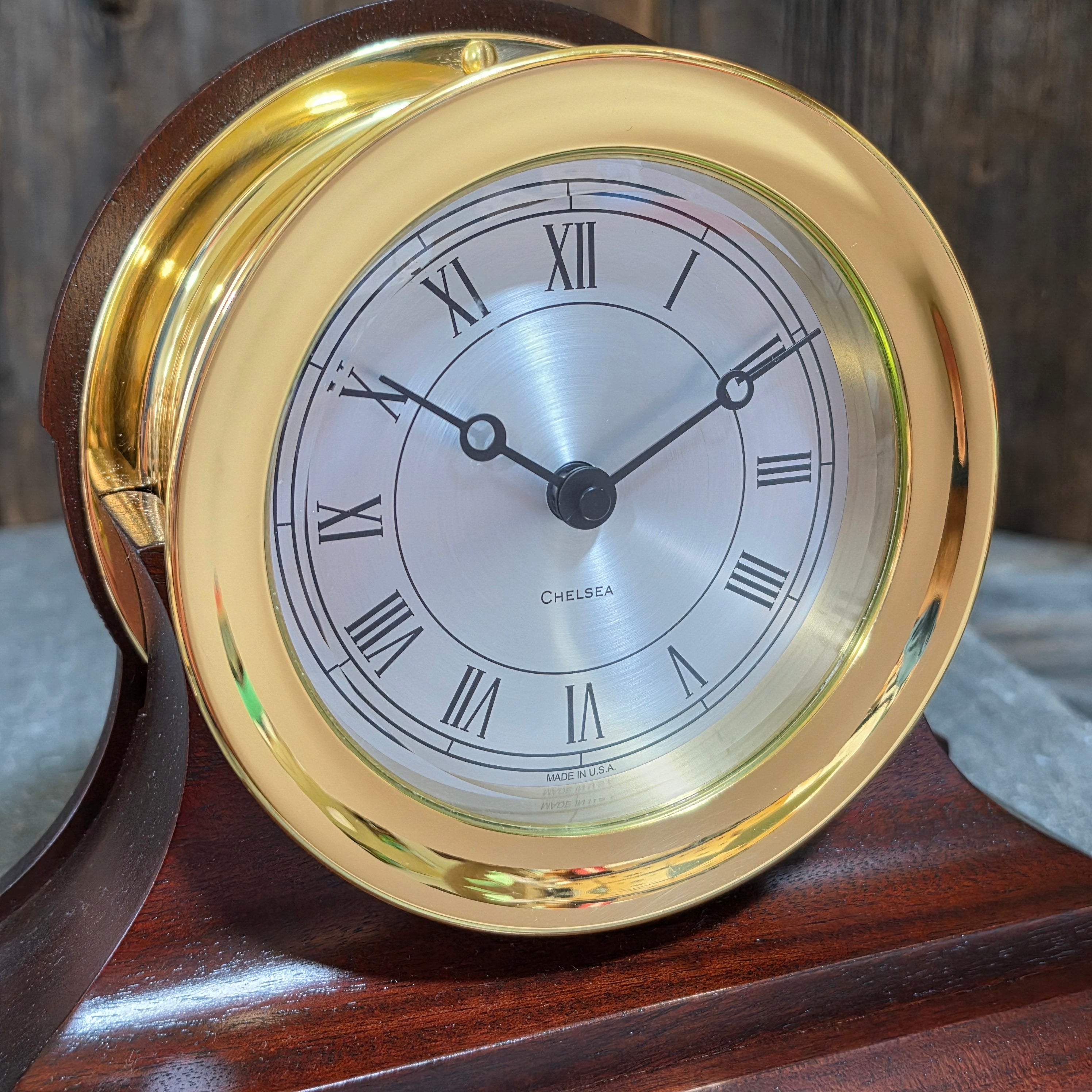 Chelsea Presidential Brass Clock Quartz Mahogany Desk Mantel Presentation Base