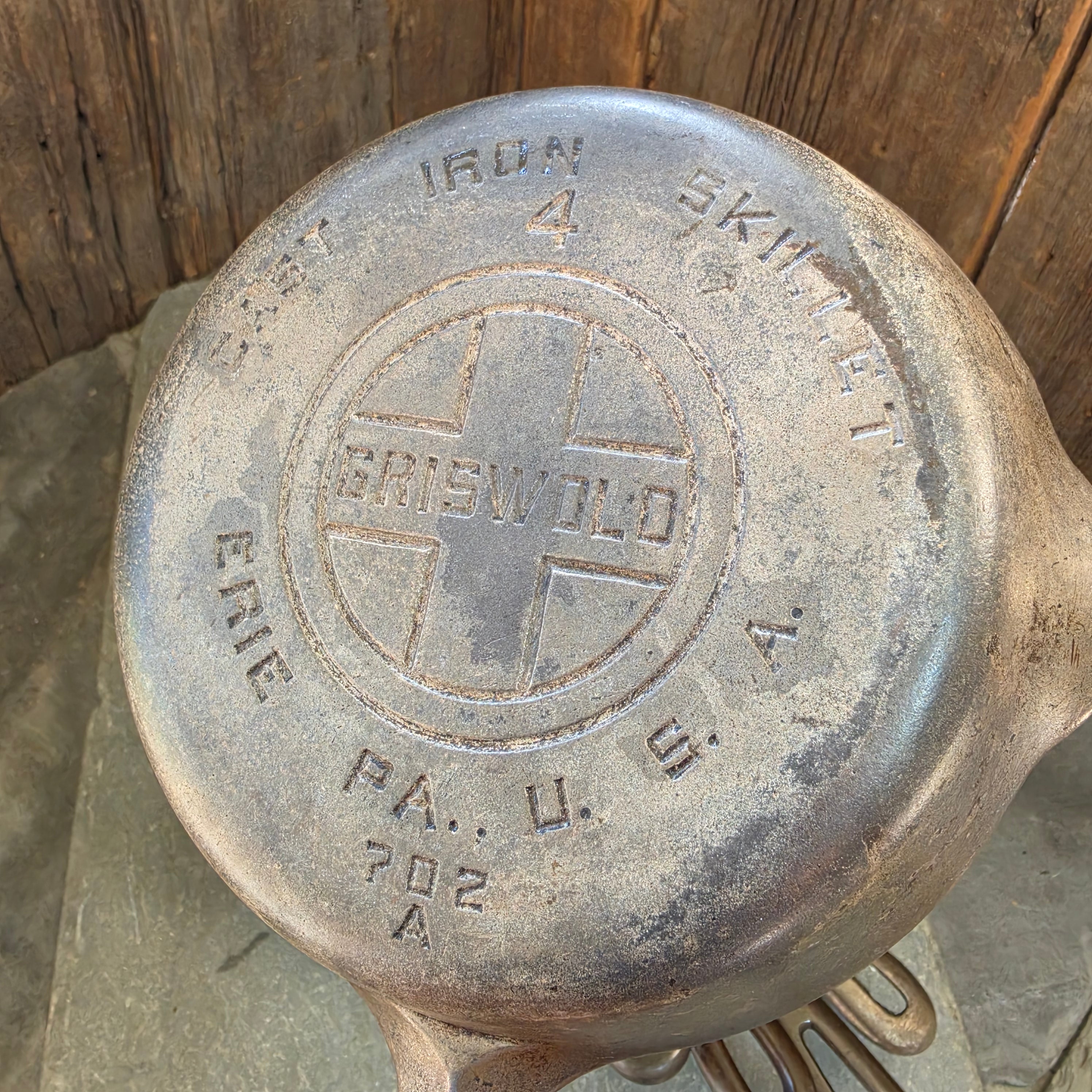 Lot of 7 Vintage Estate Found Griswold Cast Iron Skillets Griddle Erie, PA
