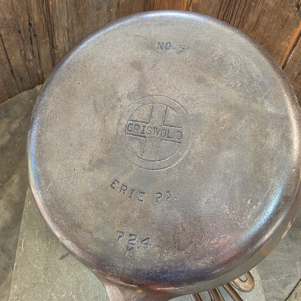 Lot of 7 Vintage Estate Found Griswold Cast Iron Skillets Griddle Erie, PA