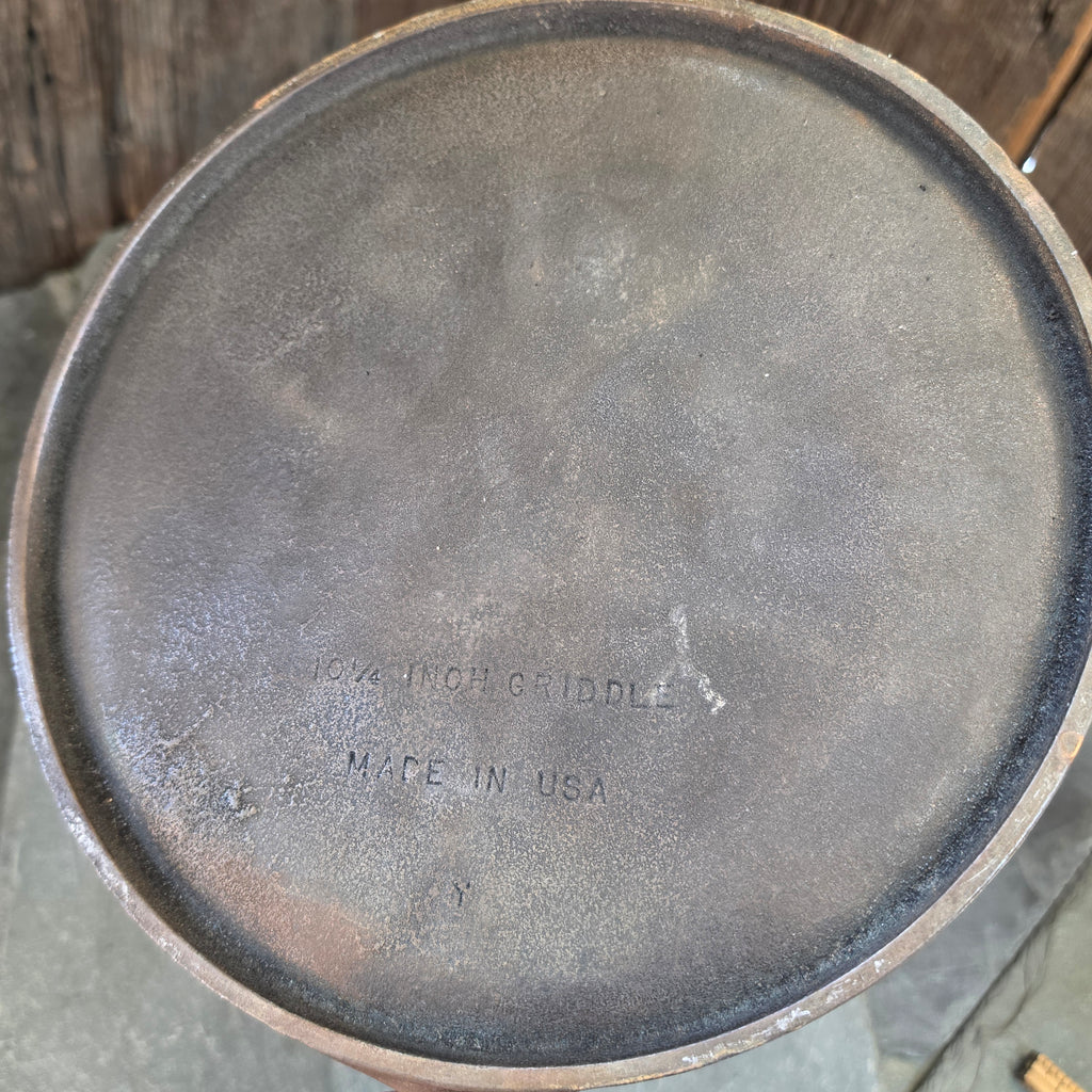 Lot of 7 Vintage Estate Found Griswold Cast Iron Skillets Griddle Erie, PA