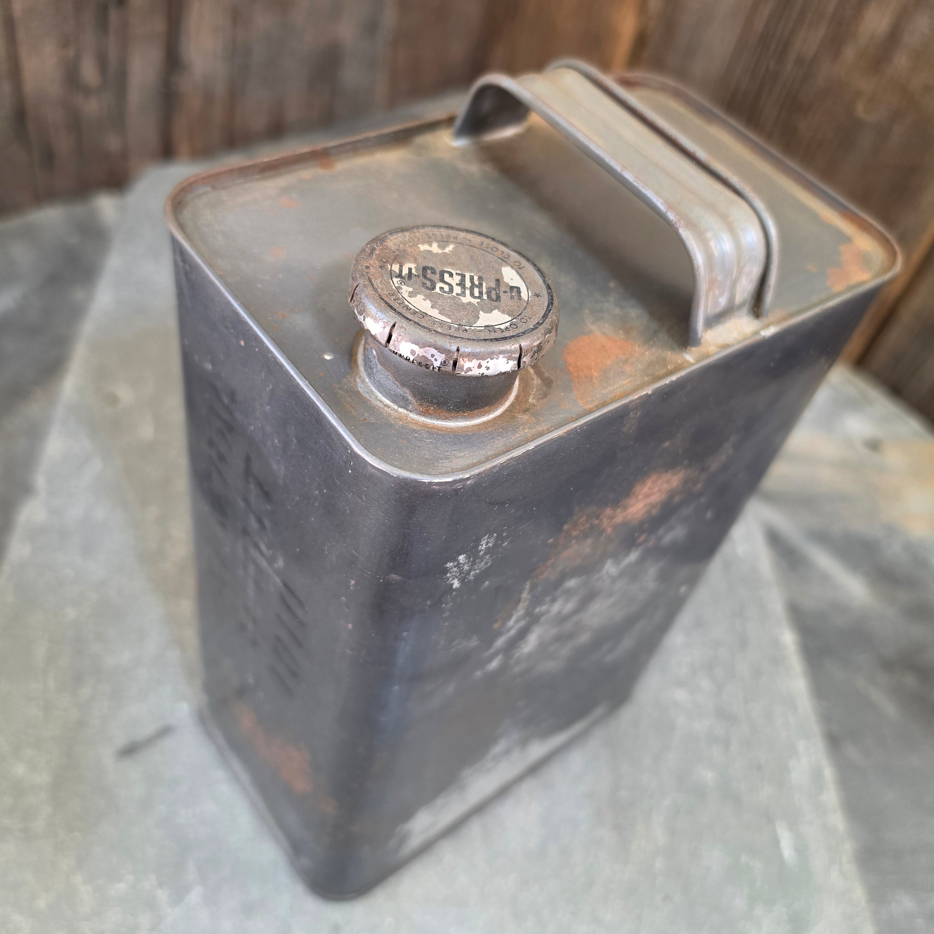 Vintage Socony Paints Mobil Oil Co. Mineral Spirits Thinner One Gallon Tin Can