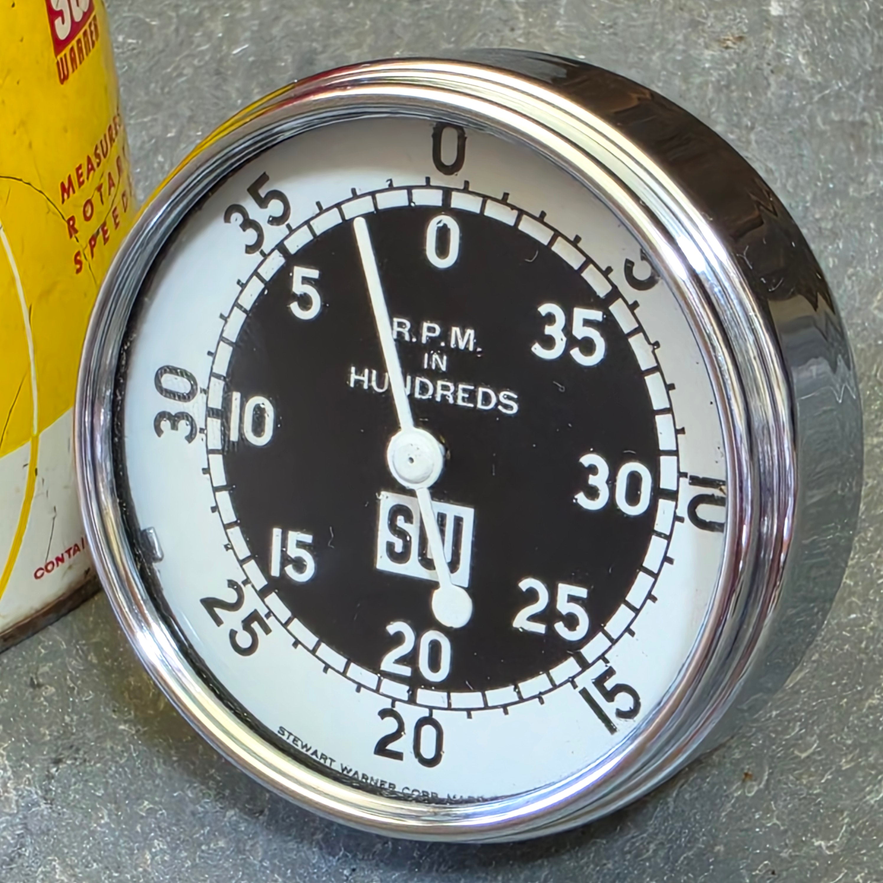 Vintage Stewart Warner Portable Hand Tachometer 757-W Mechanical RPM Gauge Tin