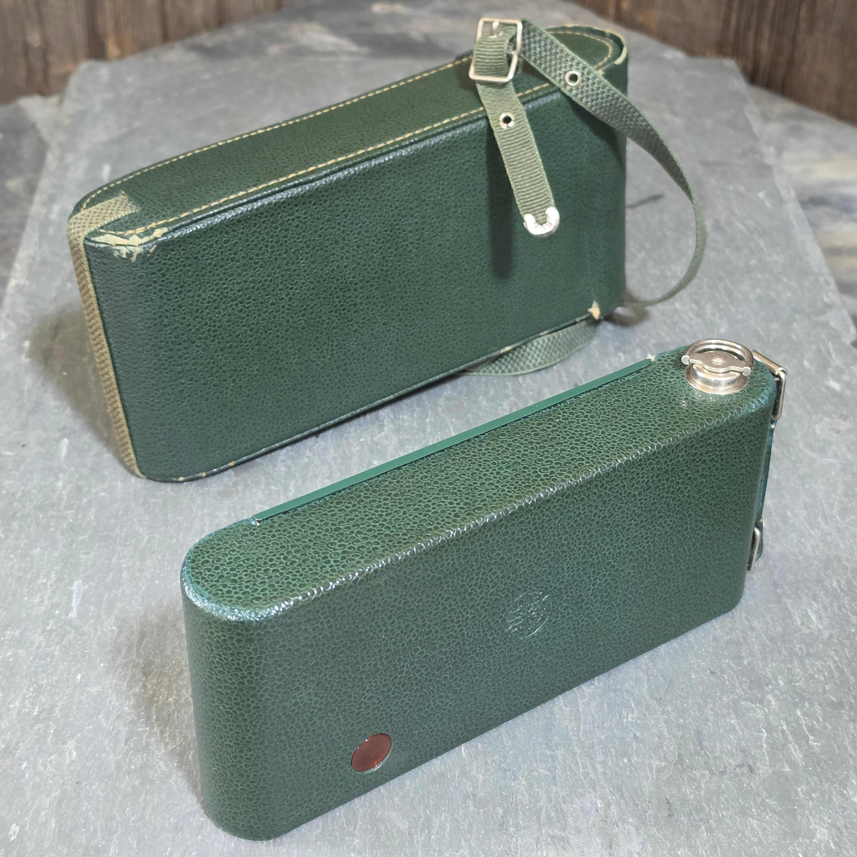 Vintage 1930 Green Kodak No 1A Pocket Junior Folding Bellows Camera with Case