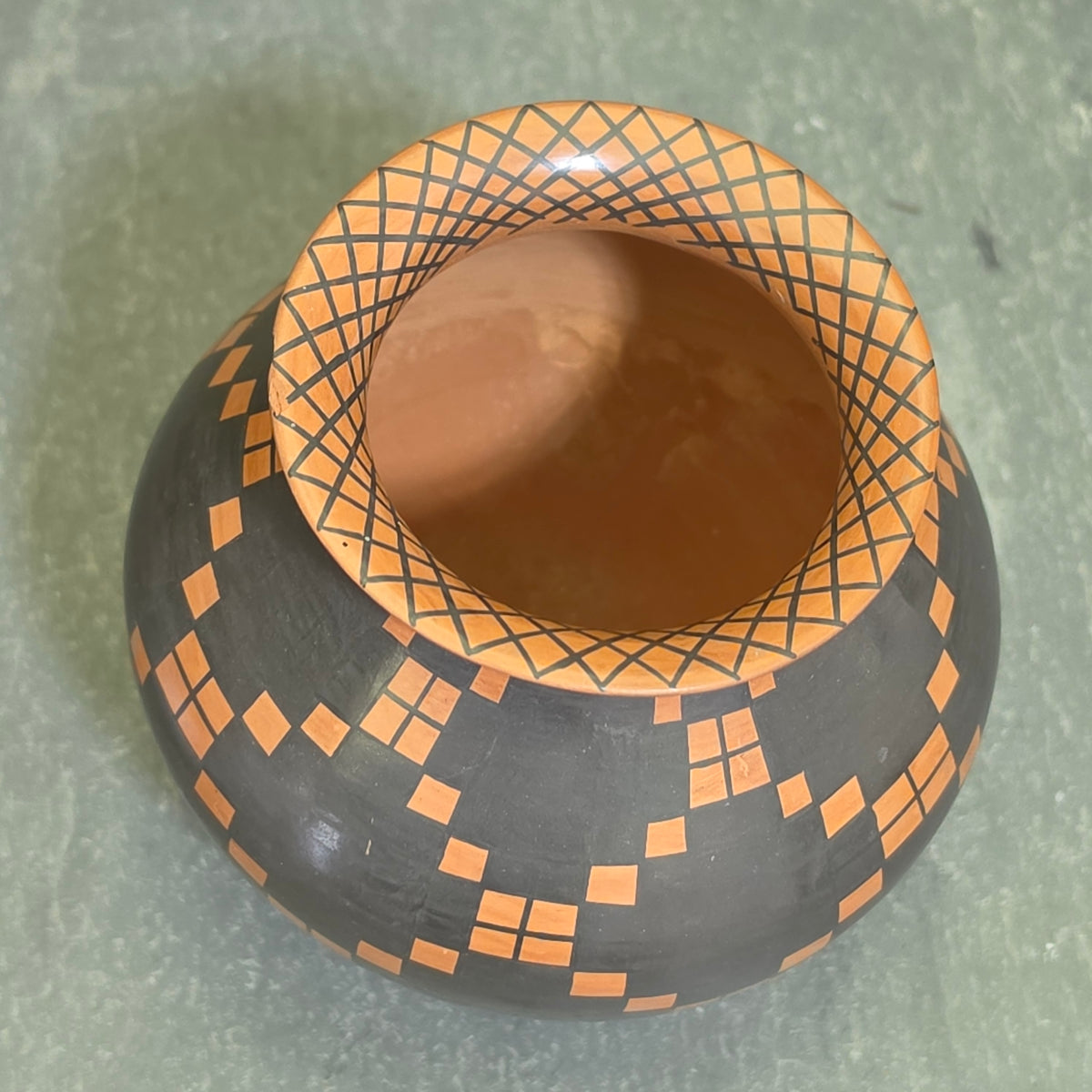 Mata Ortiz Pottery Olla Jar Signed Roberto Banuelos Geometric Terracotta Mexico