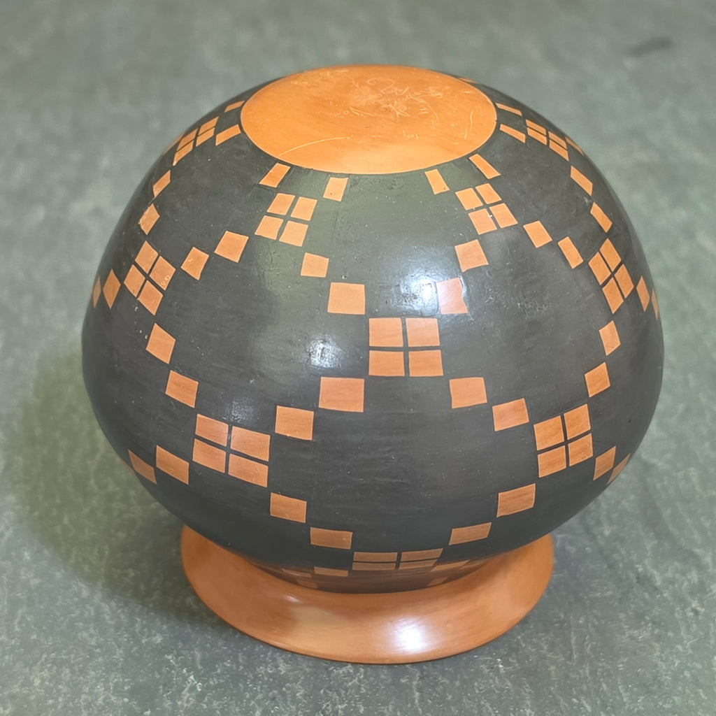 Mata Ortiz Pottery Olla Jar Signed Roberto Banuelos Geometric Terracotta Mexico