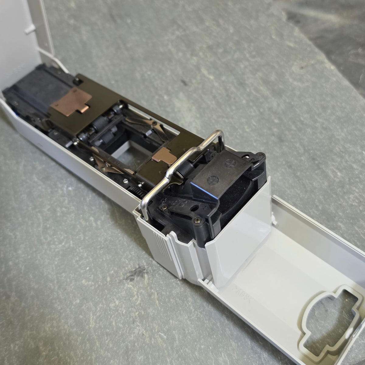 Nikon SA-21 Strip Film Adapter for Coolscan IV V ED LS-40 LS-50 LS-4000 Scanner