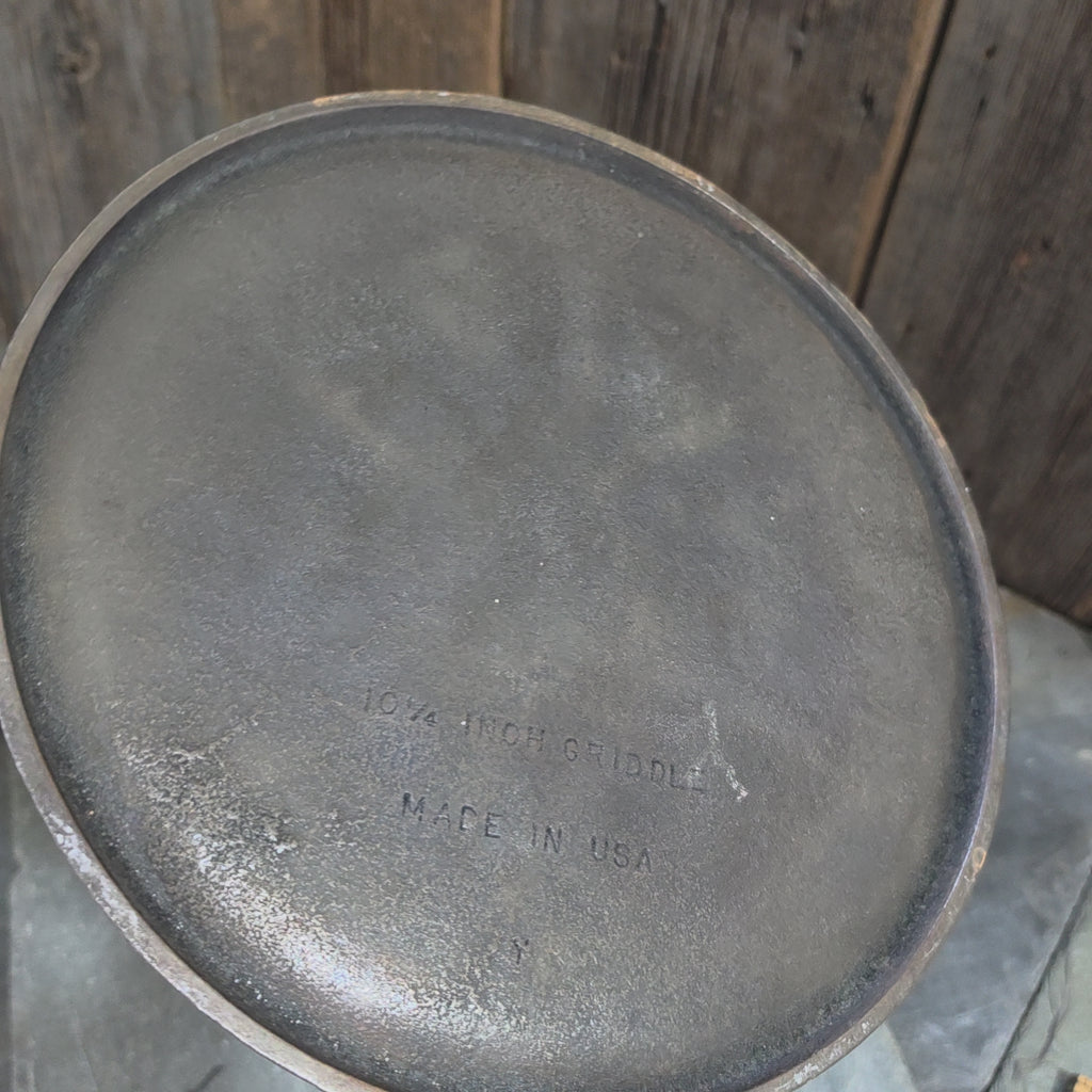 Lot of 7 Vintage Estate Found Griswold Cast Iron Skillets Griddle Erie, PA